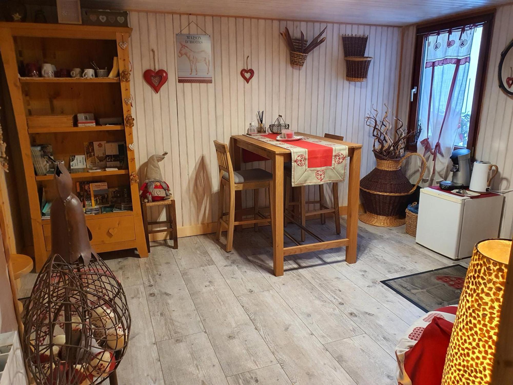 La Ferme De La-Haut B&B Le Haut-du-Them Eksteriør billede